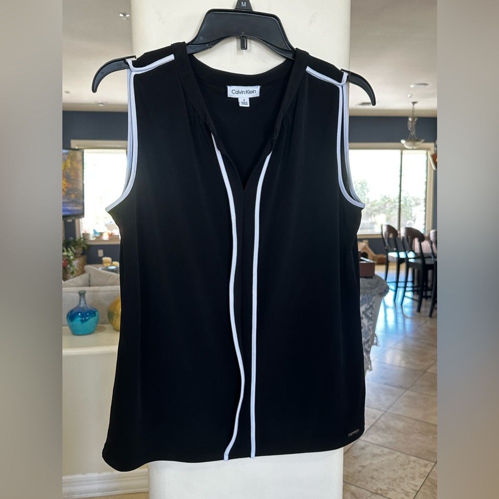 Women’s Calvin Klein SM Black Blouse with White Piping, Near Pristine Shape!